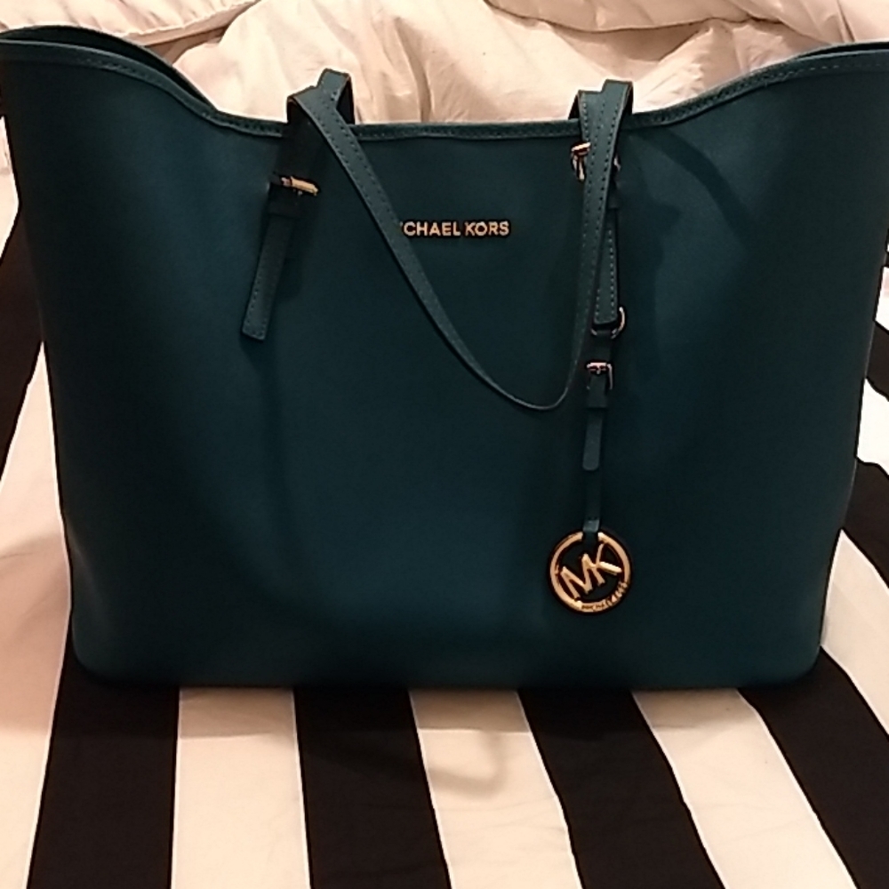 Jet Set Saffiano Leather Carryall Tote